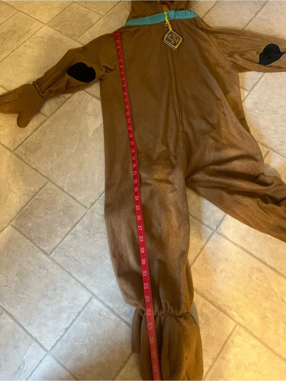 Scooby Doo plush costume child size small. Front zipper. 3d collar tag. Cute!